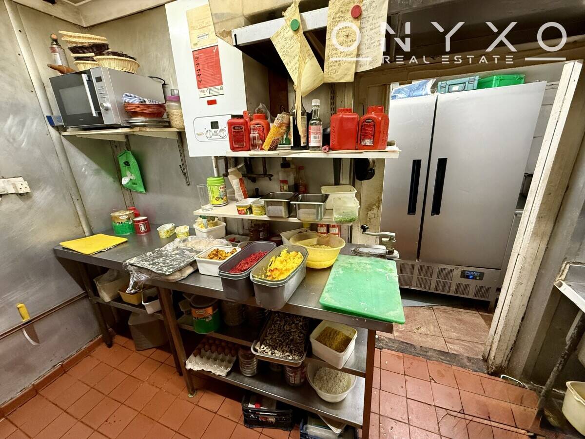 Long Established Indian Restaurant & Takeaway Opportunity in London Photo 7