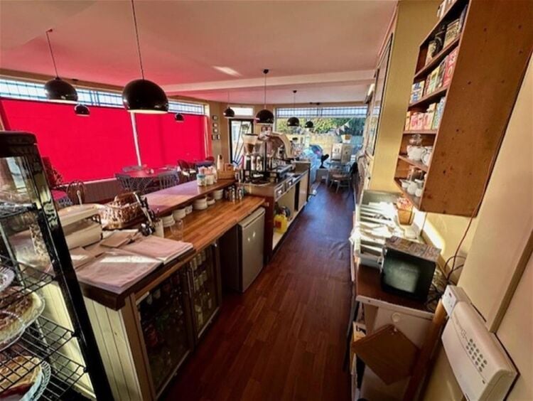 LEASEHOLD LIC. CAFE/RESTAURANT & ICE CREAM PARLOUR