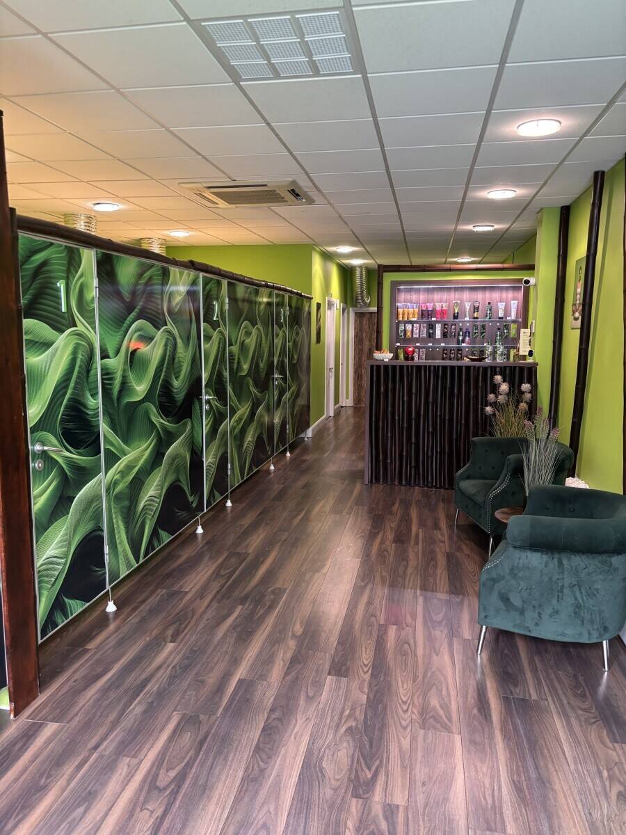 Profitable Tanning Shop for Sale Photo 8