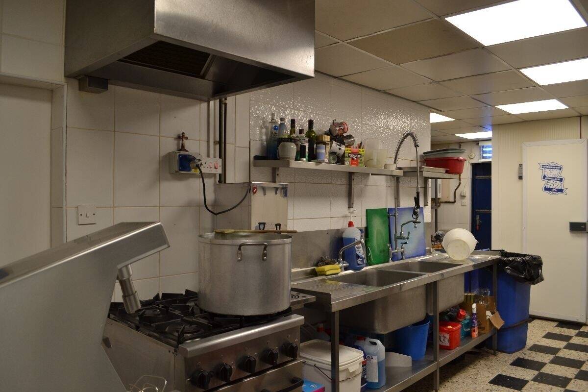 CS0355 Busy Fish & Chip Shop – £14,000 Weekly Sales | Prime Location with Parking Photo 7