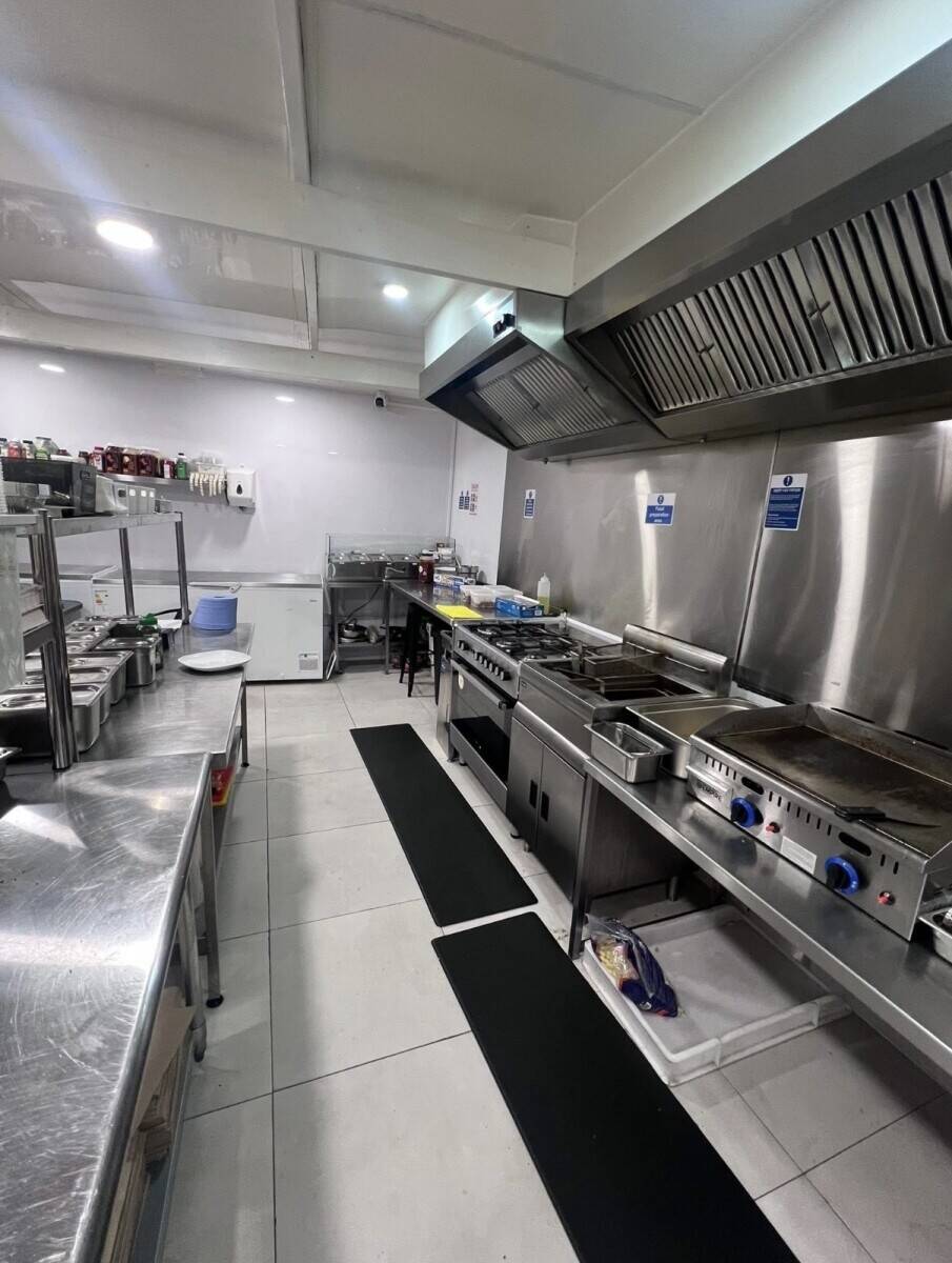 Profitable Dark Kitchen for Sale – Fully Equipped, Turnkey & Ready to Run – Dunstable