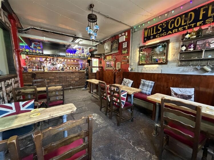 Licenced Trade, Pubs & Clubs For Sale in Cleckheaton Photo 7