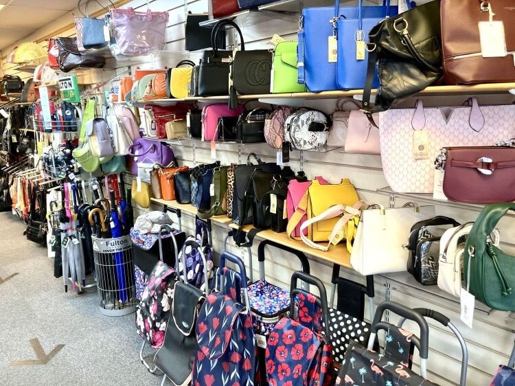 SHOE REPAIRS, KEY CUTTING, BAGS, LUGGAGE & TRAVEL ACCESSORIES Photo 7