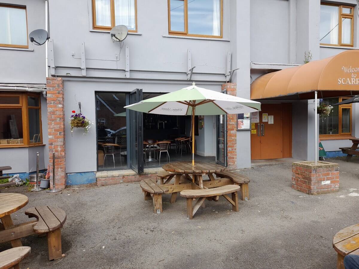 BLAENAU GWENT - SUBSTANTIAL AND WELL APPOINTED COMMUNITY PUB & FUNCTION VENUE WITH LARGE TRADING ARE Photo 7