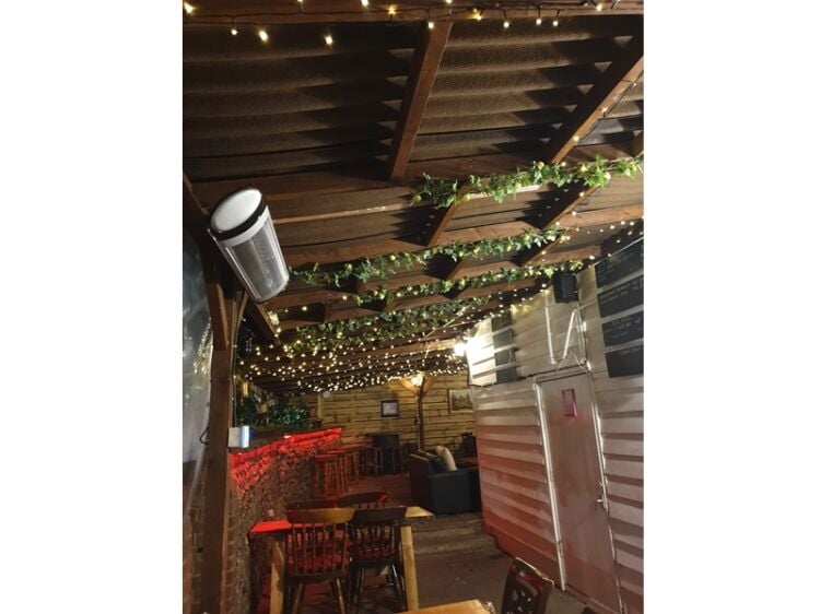 Historic Dover Gem – Restaurant, Bar & Boutique Rooms with Freehold! Photo 7