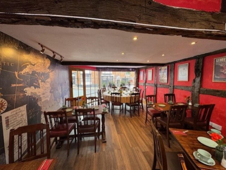 Leasehold Vintage Tea Rooms & Cocktail Bar Located In Stratford Upon Avon Photo 7
