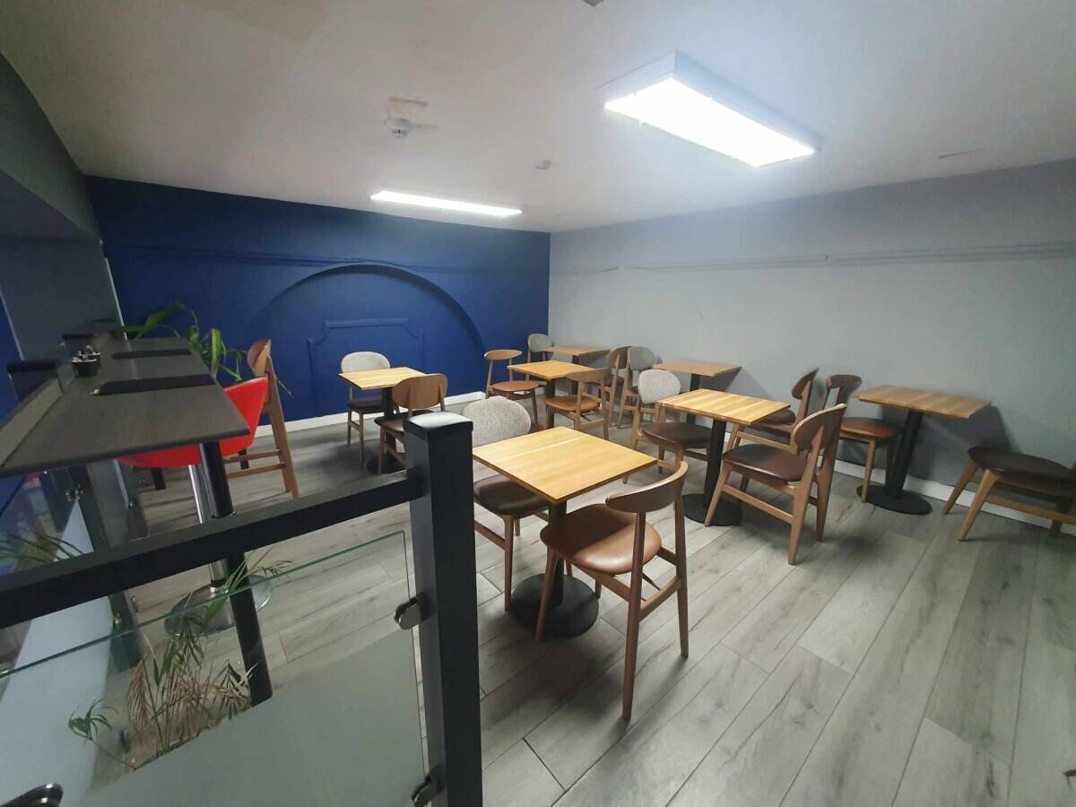 Fully Fitted Laundrette & Cafe/takeaway Photo 7
