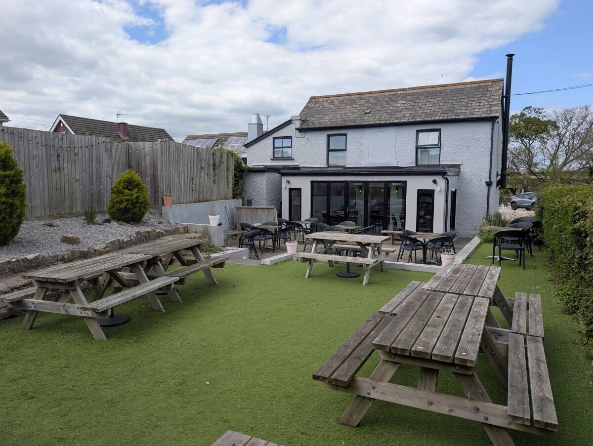 VALE OF GLAMORGAN - WELL-APPOINTED PUB/RESTAURANT Photo 7