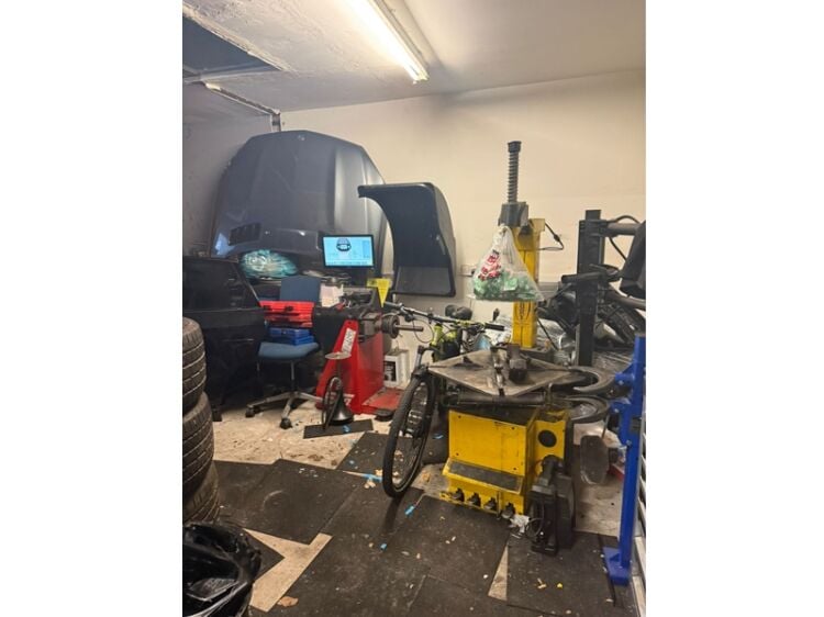 Built for the Road – Busy Tottenham Tyre & Garage Business