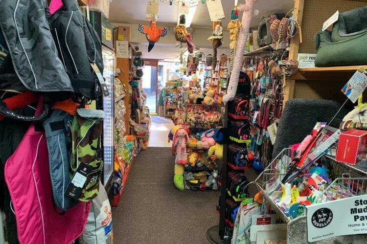 Established Pet Supplies Business - Grastang Photo 7
