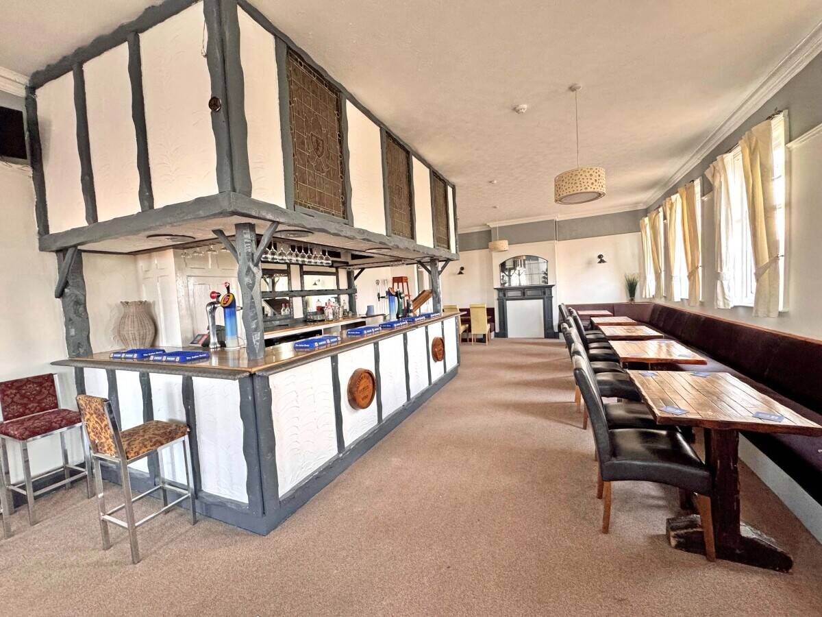 SUNDERLAND - LARGE DETACHED PUB WITH LOTS OF POTENTIAL