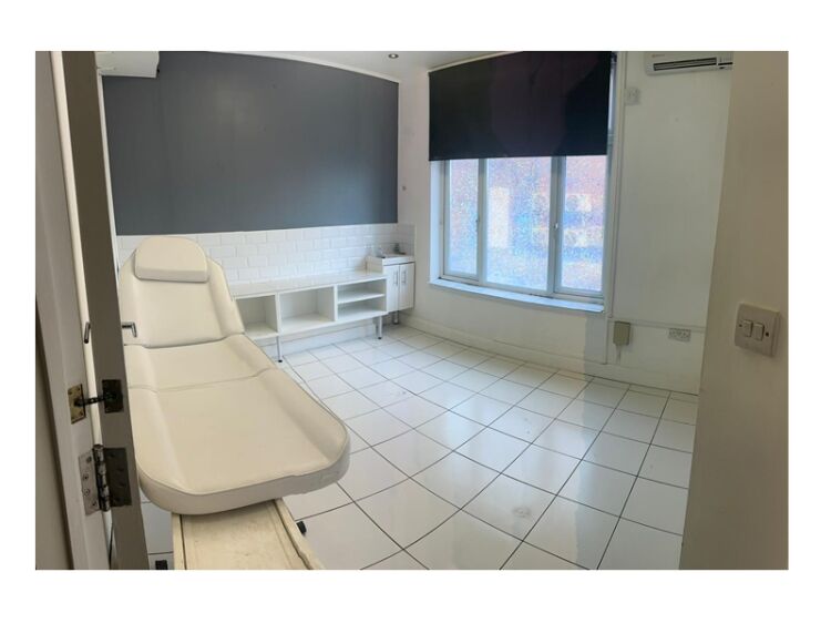 Glow With Confidence – Modern Beauty & Aesthetics Clinic Photo 7