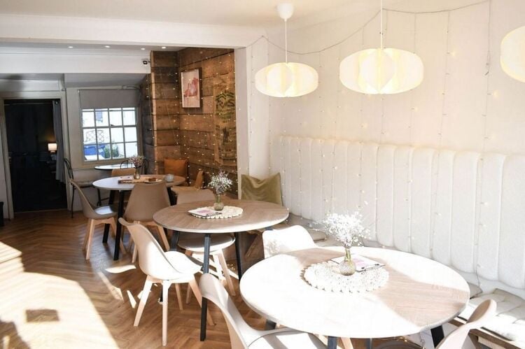 Popular Cafe/Bar - Devon Photo 7