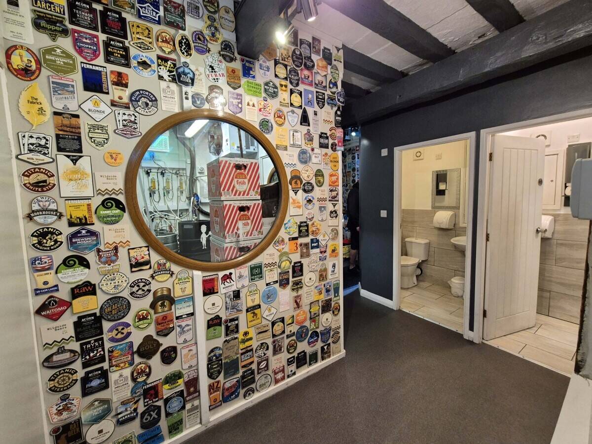 LANCASHIRE - TOWN CENTRE AUTHENTIC MICRO PUB