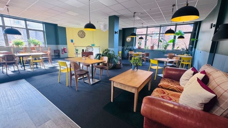 DAYTIME COFFEE SHOP/CAFE & IN HOUSE CATERERS