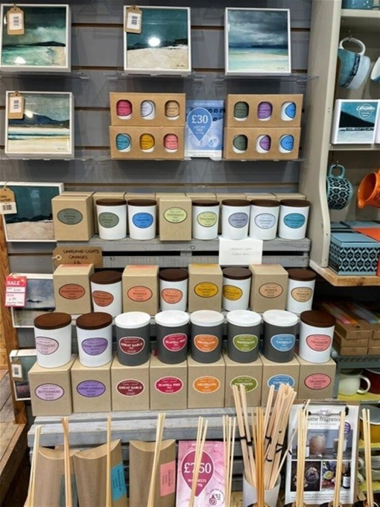 INDEPENDENT GIFT SHOP