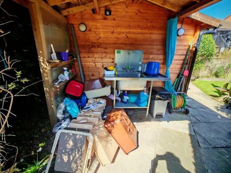 5-Star Licensed Cattery with Freehold Bungalow - Eastwood, Nottingham Photo 7