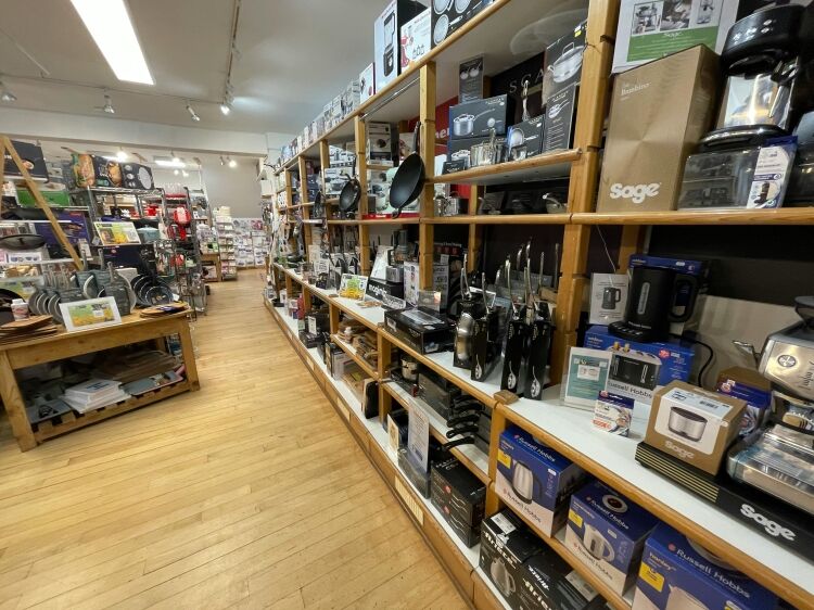 Successful Independent Town Centre Cook Shop Photo 7