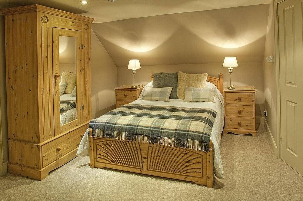 Established 10-Bedroom Hotel in lovely Scottish Borders Village For Sale