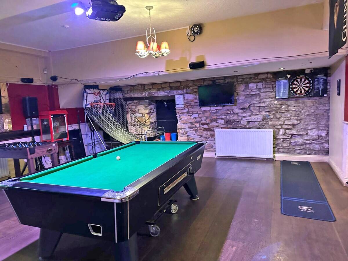 NORTHUMBERLAND - HISTORIC NINE BEDROOM HOTEL, BAR AND RESTAURANT IN SCENIC VILLAGE LOCATION