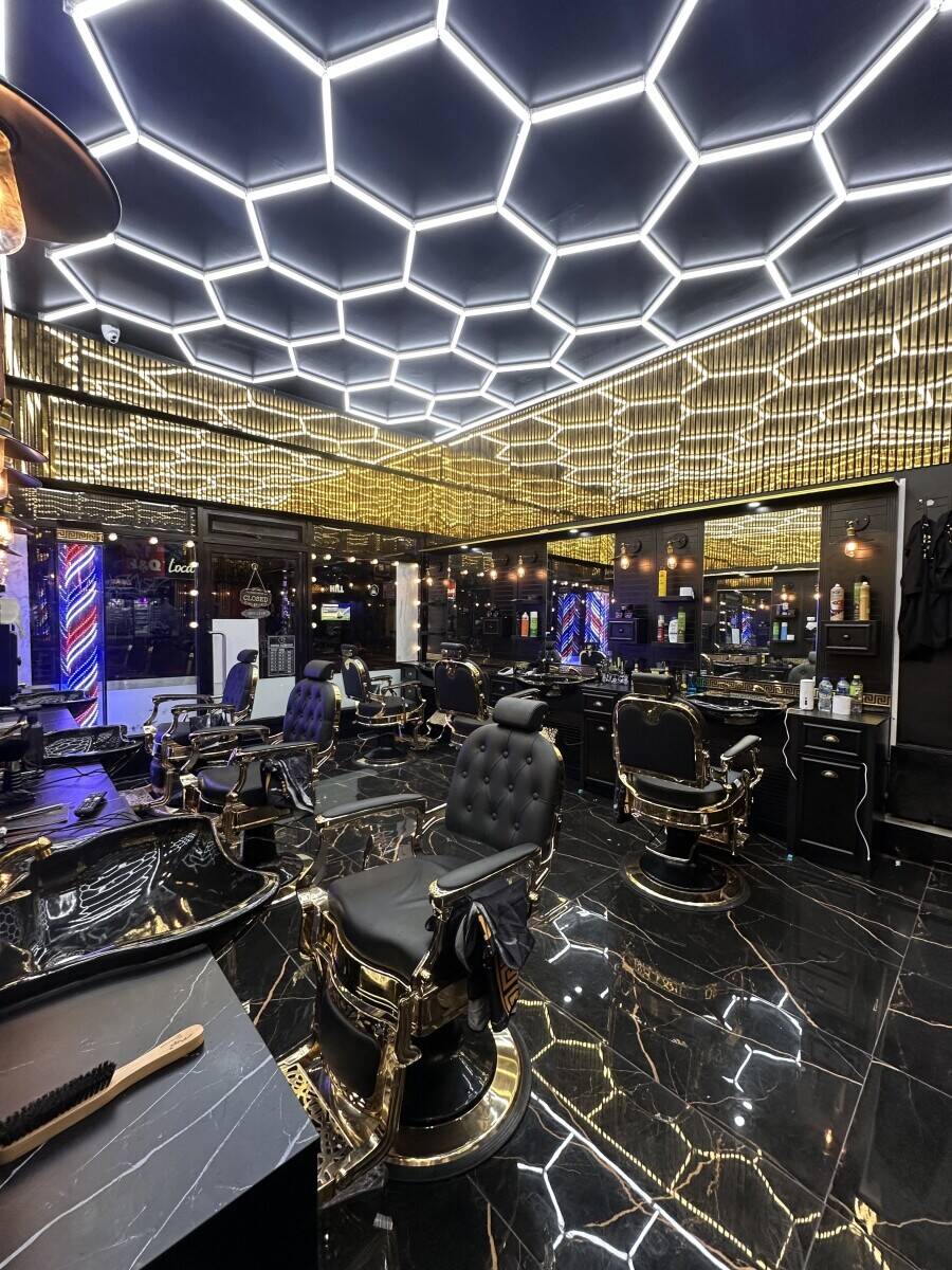 Afro carribean and Asian Turkish style luxury barber shop and academy  Photo 7