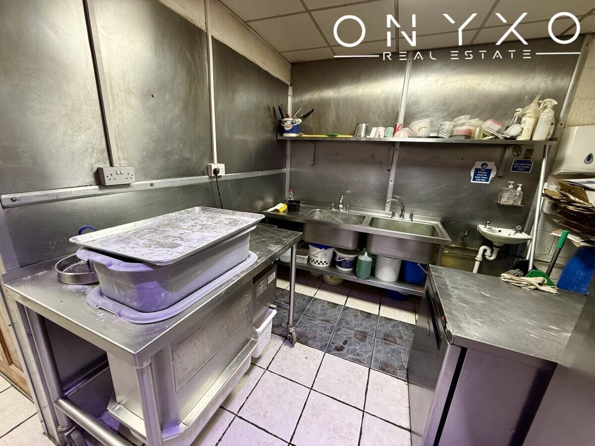 Established Pizza & Chicken Takeaway for Sale near Southall