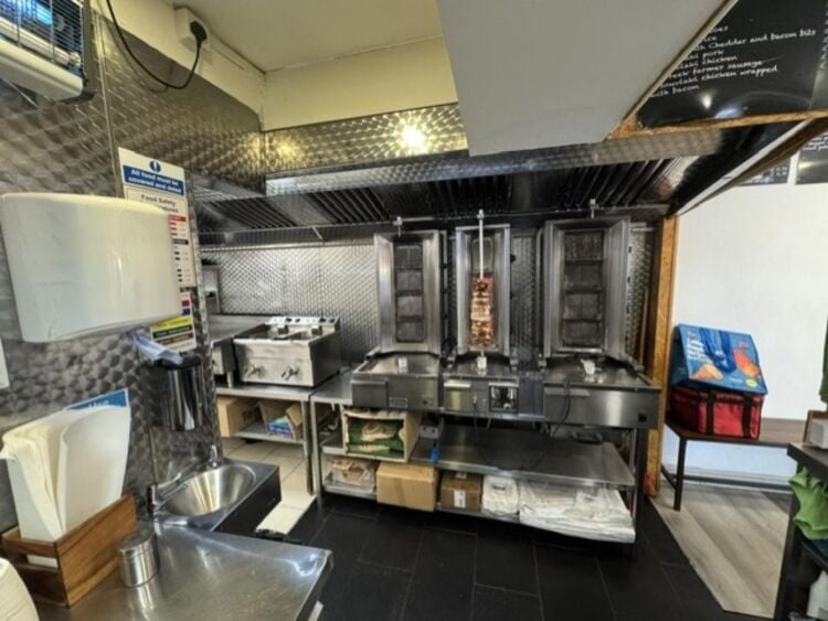 Leasehold Greek Takeaway & Restaurant Located In Rugby