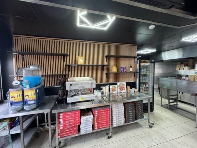 Leasehold Fast Food Takeaway Located In Castle Bromwich, Birmingham Photo 7