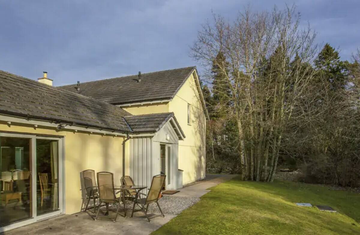 Holiday‑letting business at the prestigious Highland Club. Loch Ness