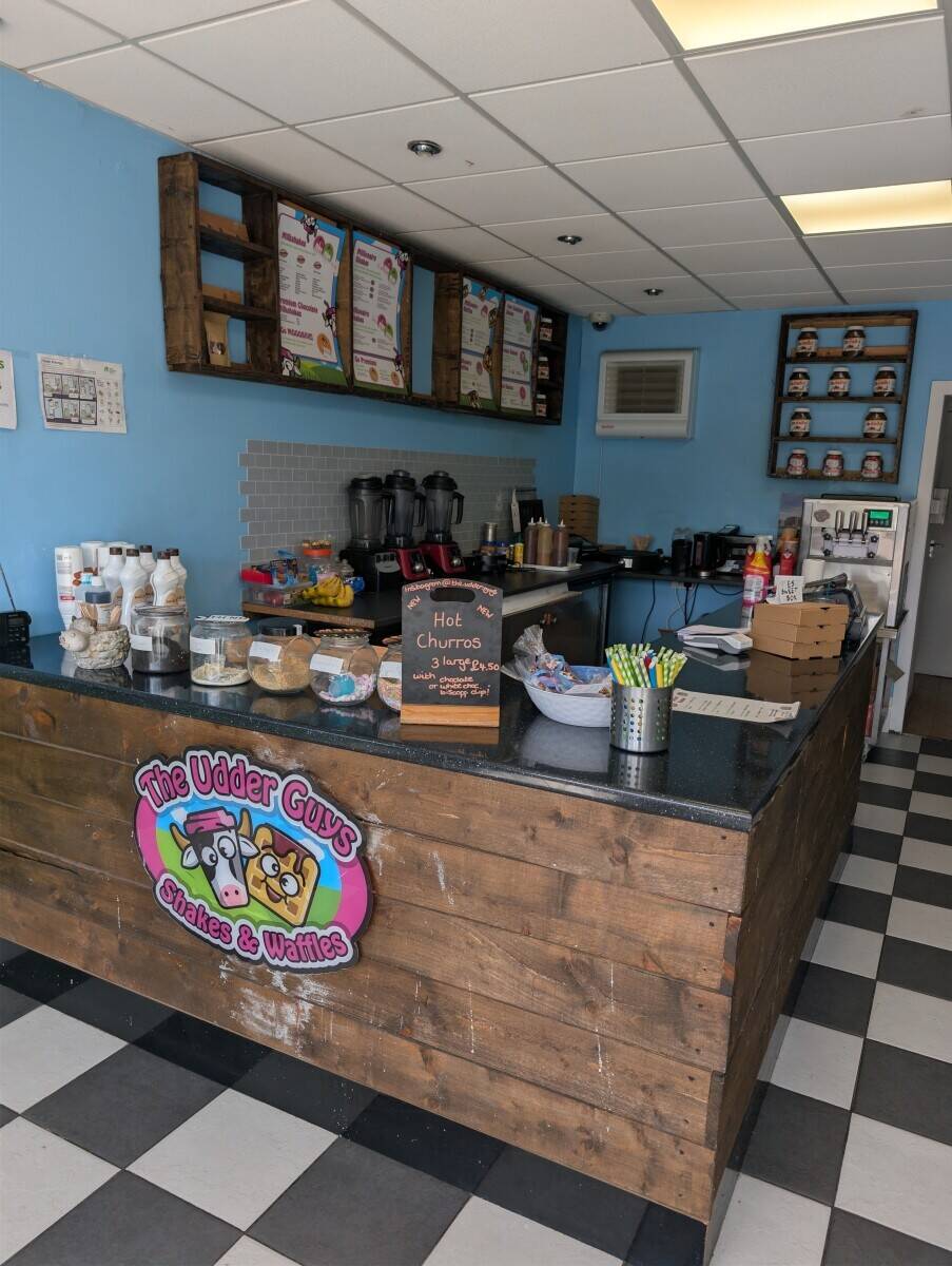 Dessert shop in Freshfields nearby Beach in Thriving Village Photo 7