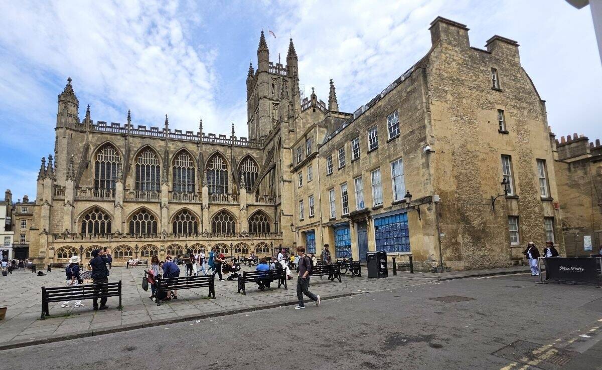 Bath City Centre Overlooking Abbey & Roman Baths - New Lease Available Photo 7