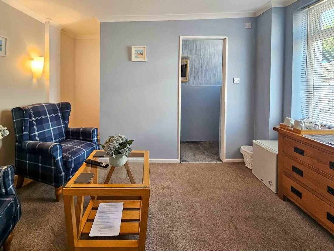 A Charming Boutique Guest House – Prime Brixham, Devon Coastal Location Photo 7
