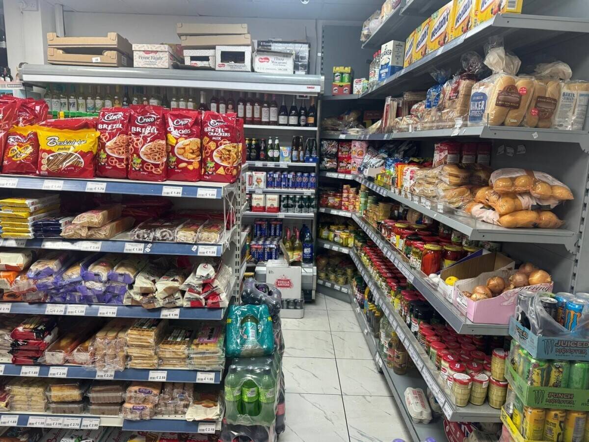 OFF LICENCE LEASE FOR SALE IN PRIME LOCATION IN HARROW WITH HIGH POTENTIAL TO INCREASE SALE.