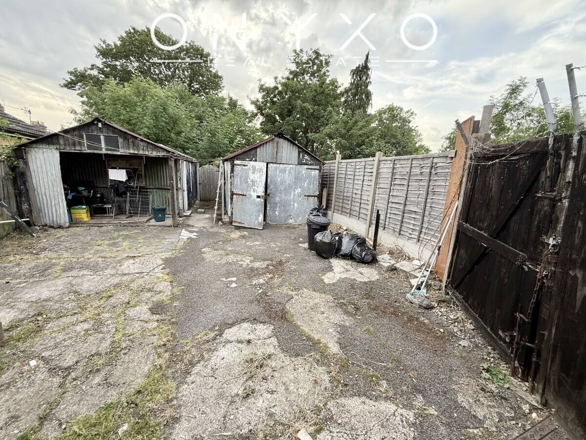 Indian Takeaway & Tiffin Business For Sale in a Residential Parade Near Hayes