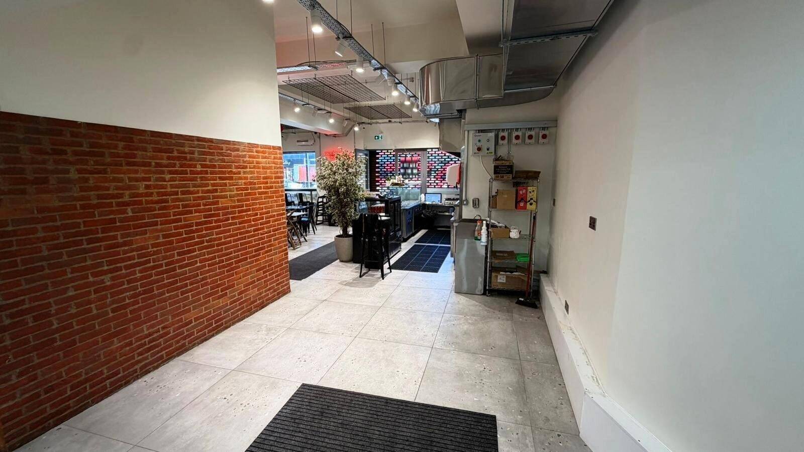 TURNKEY RESTAURANT/TAKEAWAY/CAFE – FOR SALE— HACKNEY / CAMDEN AREA