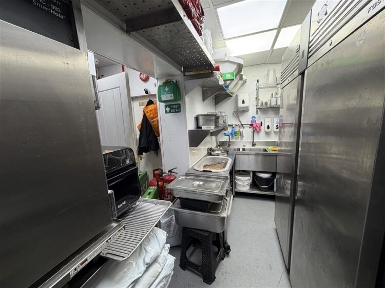 Hot Food Take Away For Sale in Leeds Photo 7