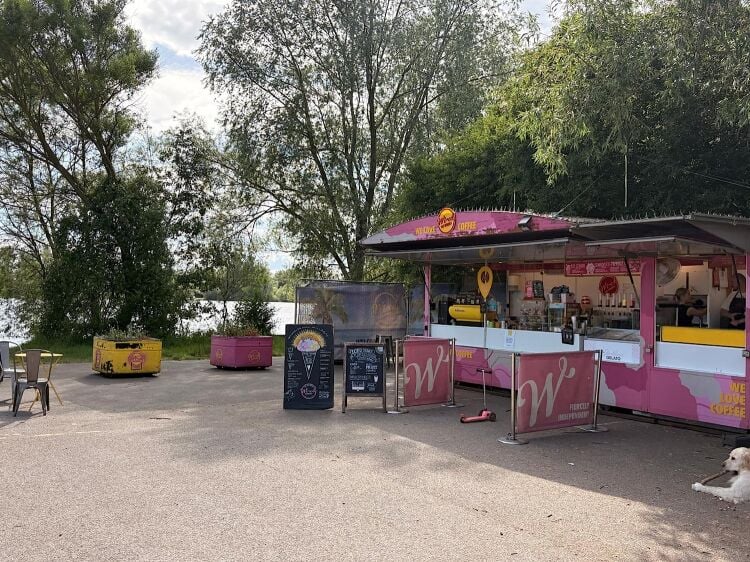 Leasehold Lakeside Café Located in Colwick Country Park, Nottingham Photo 7