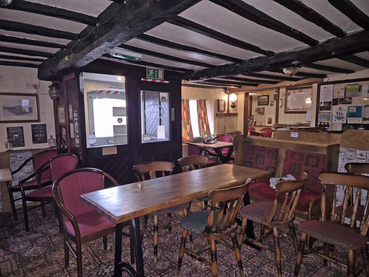CUMBRIA - HISTORIC PUBLIC HOUSE WITH LOG CABIN AND YURT ACCOMMODATION Photo 7