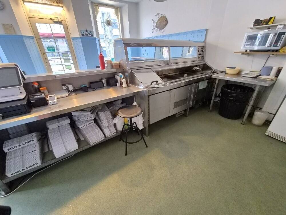 Long Established & Profitable Fish & Chip Takeaway In Exeter City Centre Next To The College Photo 7