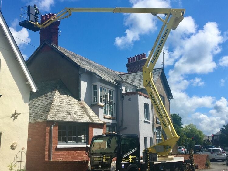 MOBILE ELEVATED WORK PLATFORM (CHERRY PICKER) HIRE Photo 7