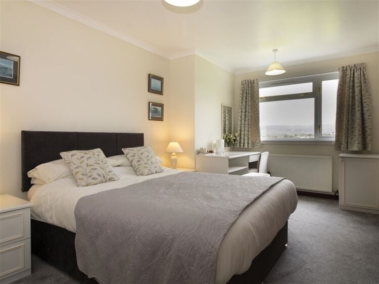 Auchendinny Guest House