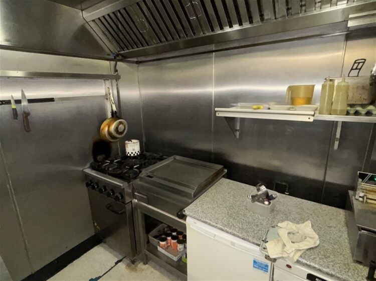 Cafe & Sandwich Bars For Sale in Castleford Photo 7