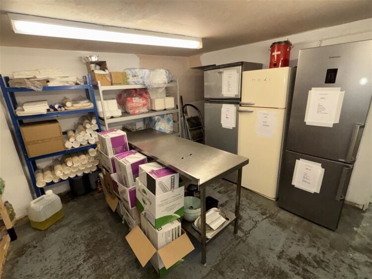 Cafe & Sandwich Bars For Sale in Leeds Photo 7