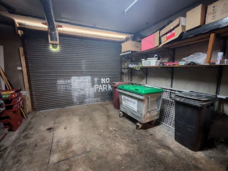 Village Convenience Store and Tea Room with Three-Bedroom Accommodation - Whitwell, Worksop Photo 7