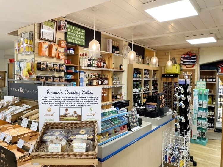 Rare Freehold Coastal Retail & Food-to-Go Business – Gateway to Lulworth Cove & Durdle Door Photo 7