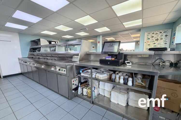 Popular Seaside Freehold Fish & Chip Shop & Restaurant