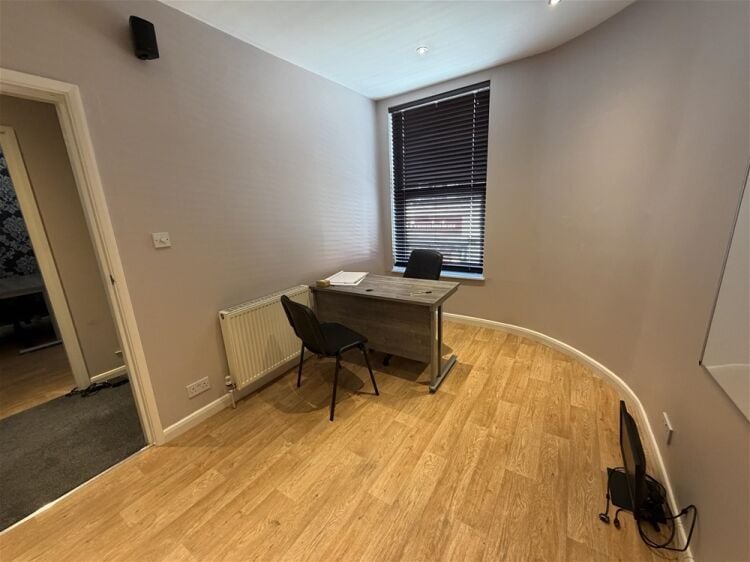 Vacant Unit For Sale in Castleford