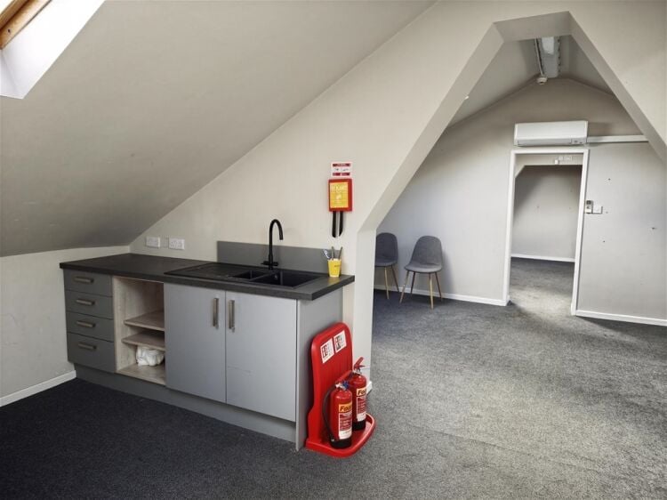 Vacant Unit For Sale in Huddersfield Photo 7
