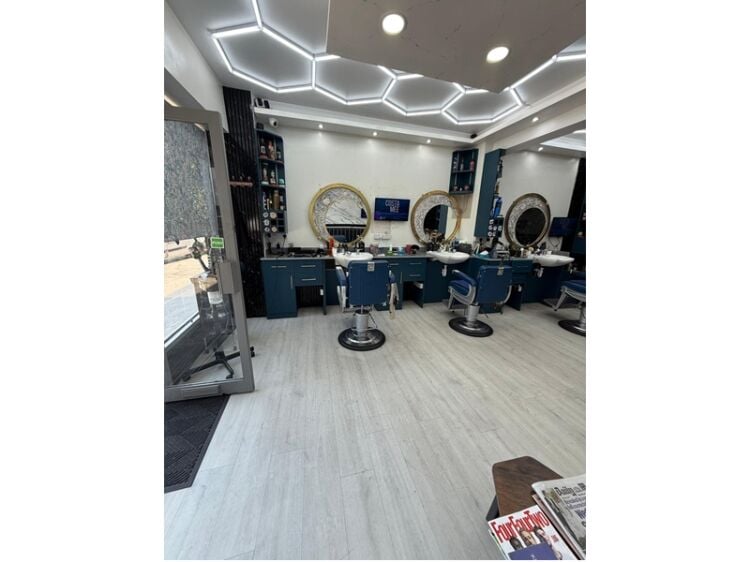 Stylish & Profitable Turkish Barbershop – Prime Northolt Location Photo 7