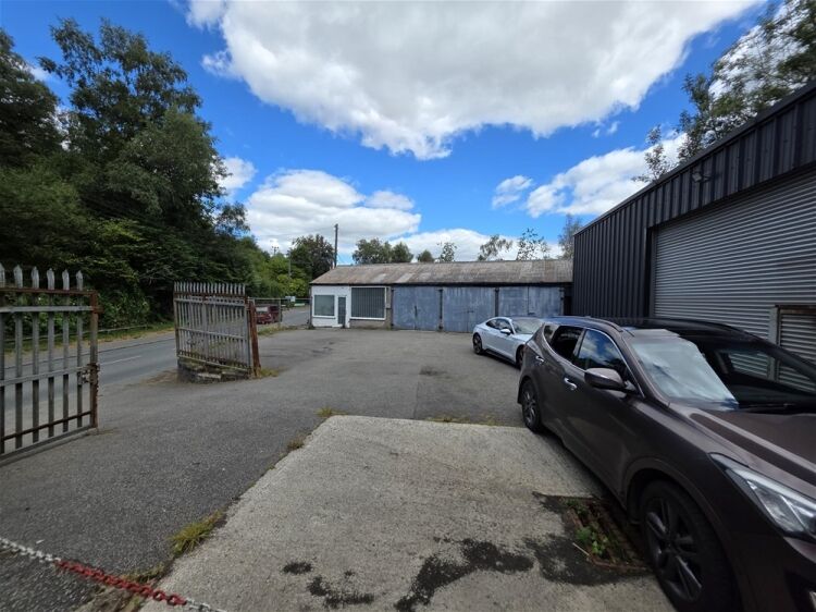 Auction Lot: North Devon Commercial Depot occupying approximately 0.409 acres For Sale in South Molton Photo 7